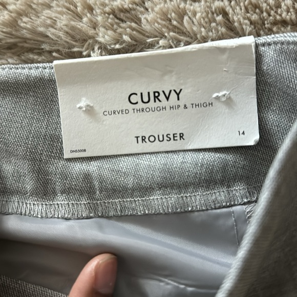Women’s dress pants/trousers. Grey, Curvy through hip and thigh. Size 14 - Picture 3 of 8